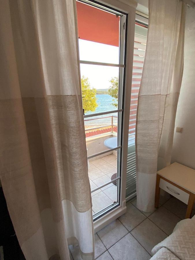 Blue Wave Apartments トゥラニ エクステリア 写真